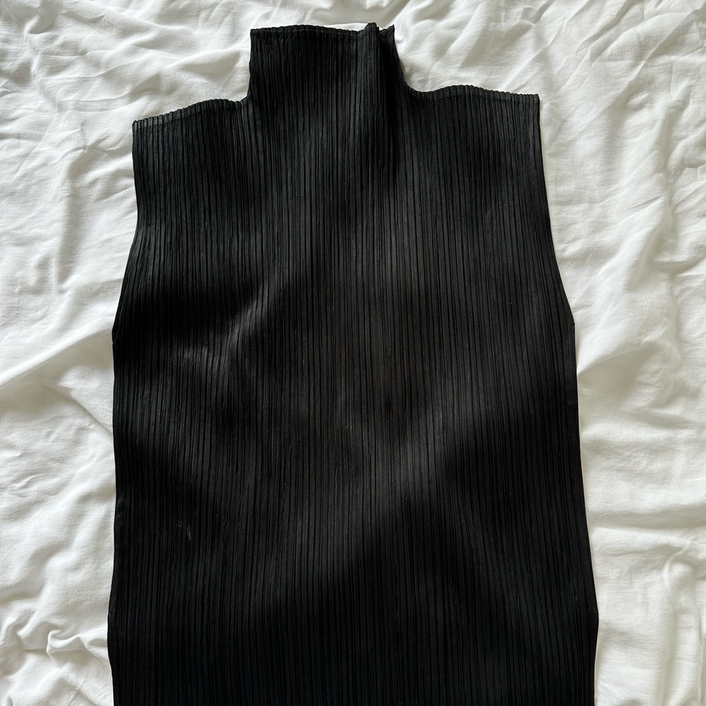 Issey miyake pleats please black high neck sleeveless top with slit